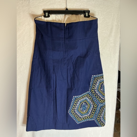 Lilly Pulitzer Strapless Dress in Navy with Geometric Accents - Picture 4 of 7